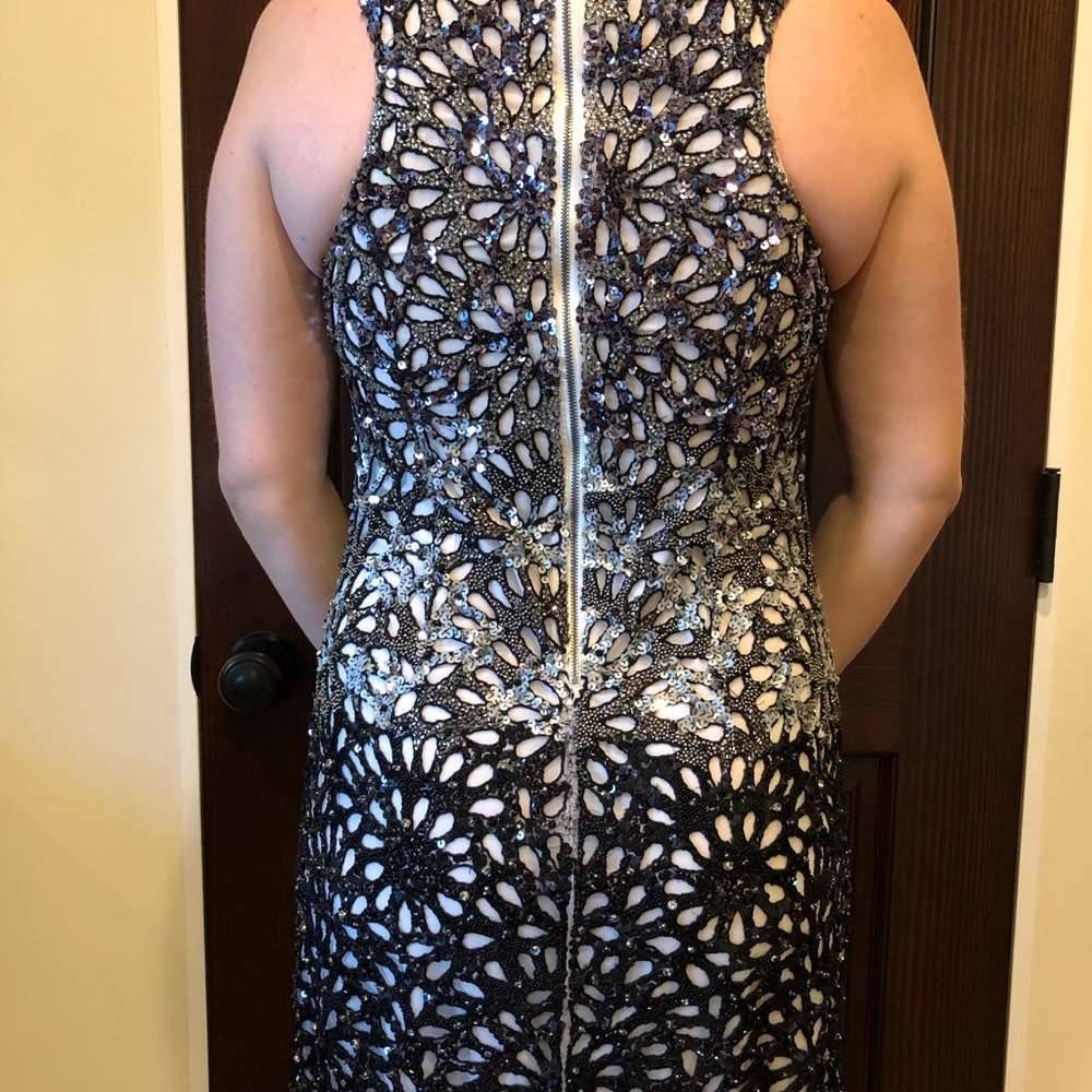 Dress - Picture 2 of 4
